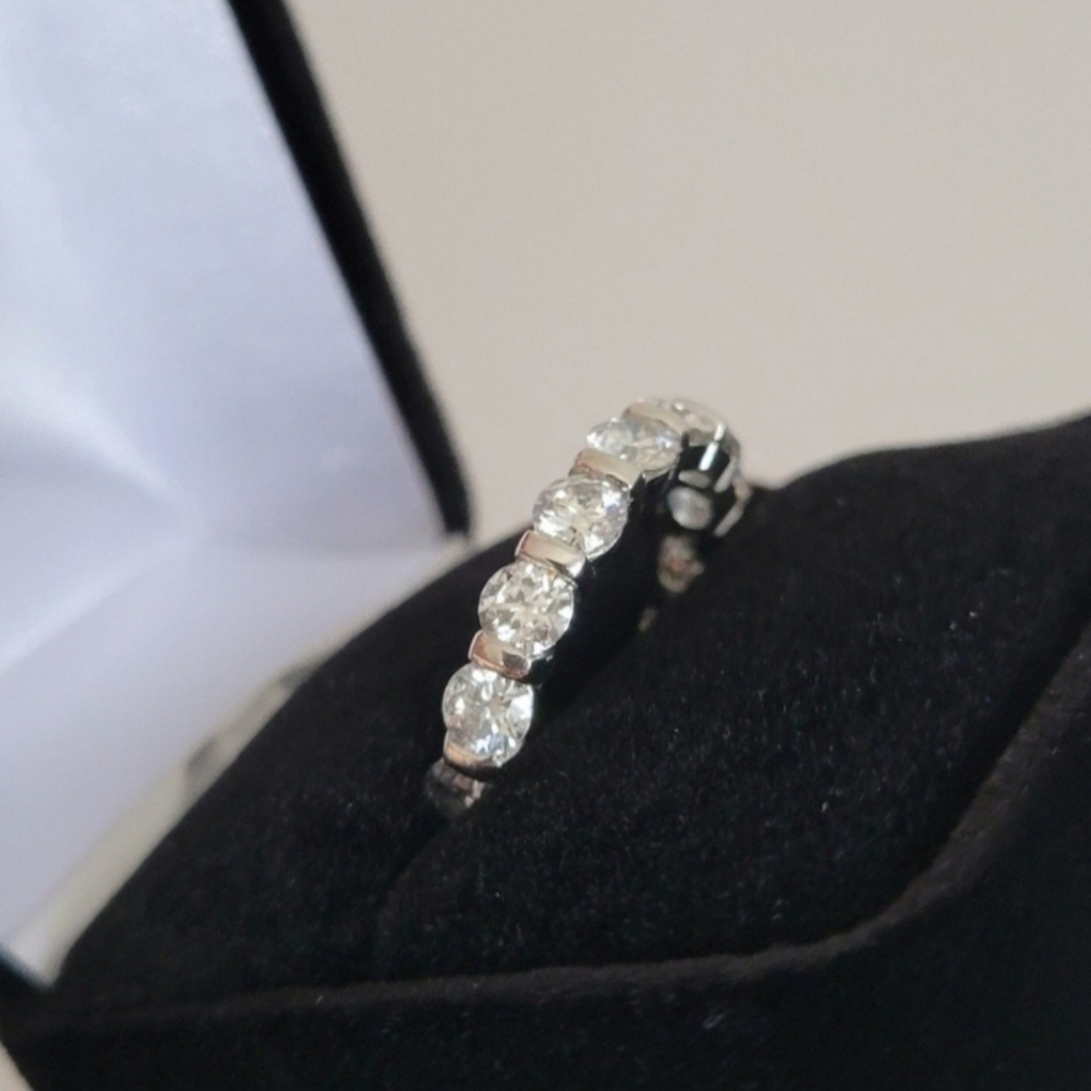 New 4ct Beautiful Moissanite Band Ring!!! - Picture 8 of 9